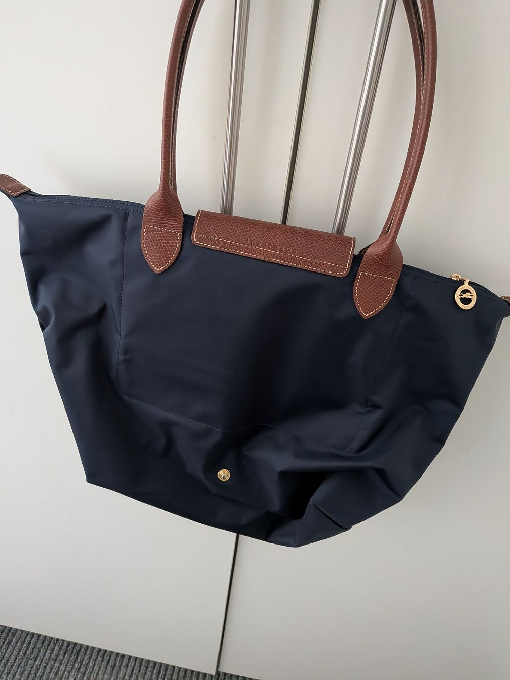 Longchamp Borse: Longchamp Le pliage Marine Grösse L – Usato da Sempach venduto da Scorch 1