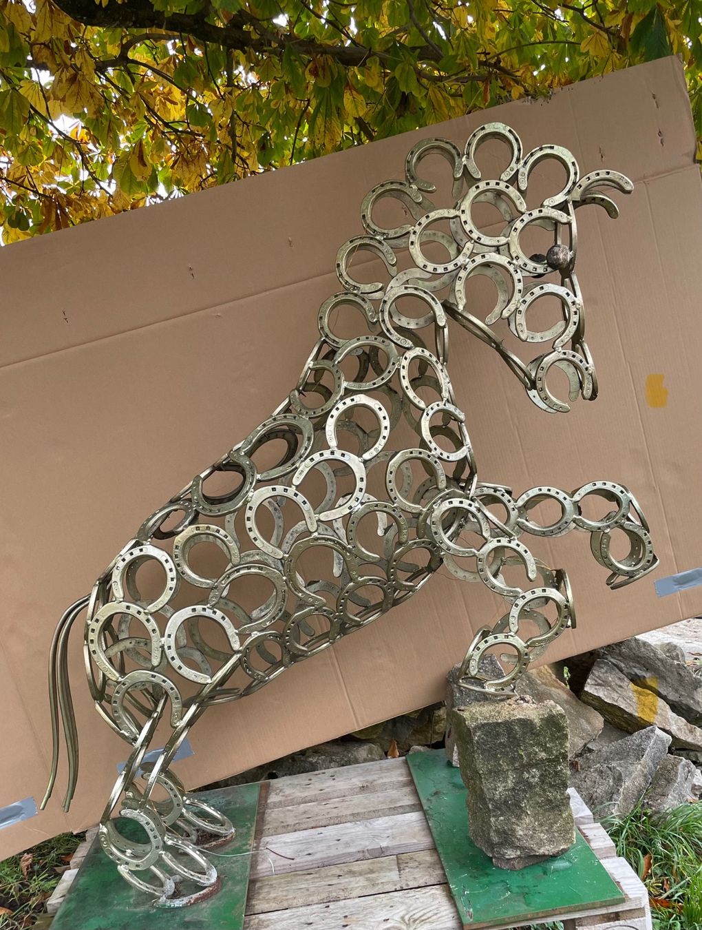 Sculture & Statue: Pferdeskulptur aus Hufeisen – Usato da herbetswil venduto da rjja