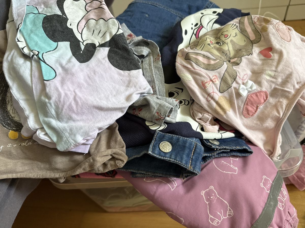 Lotti & Set di vestiti: 98& 98/104 – Usato da Rickenbach Sulz venduto da localara