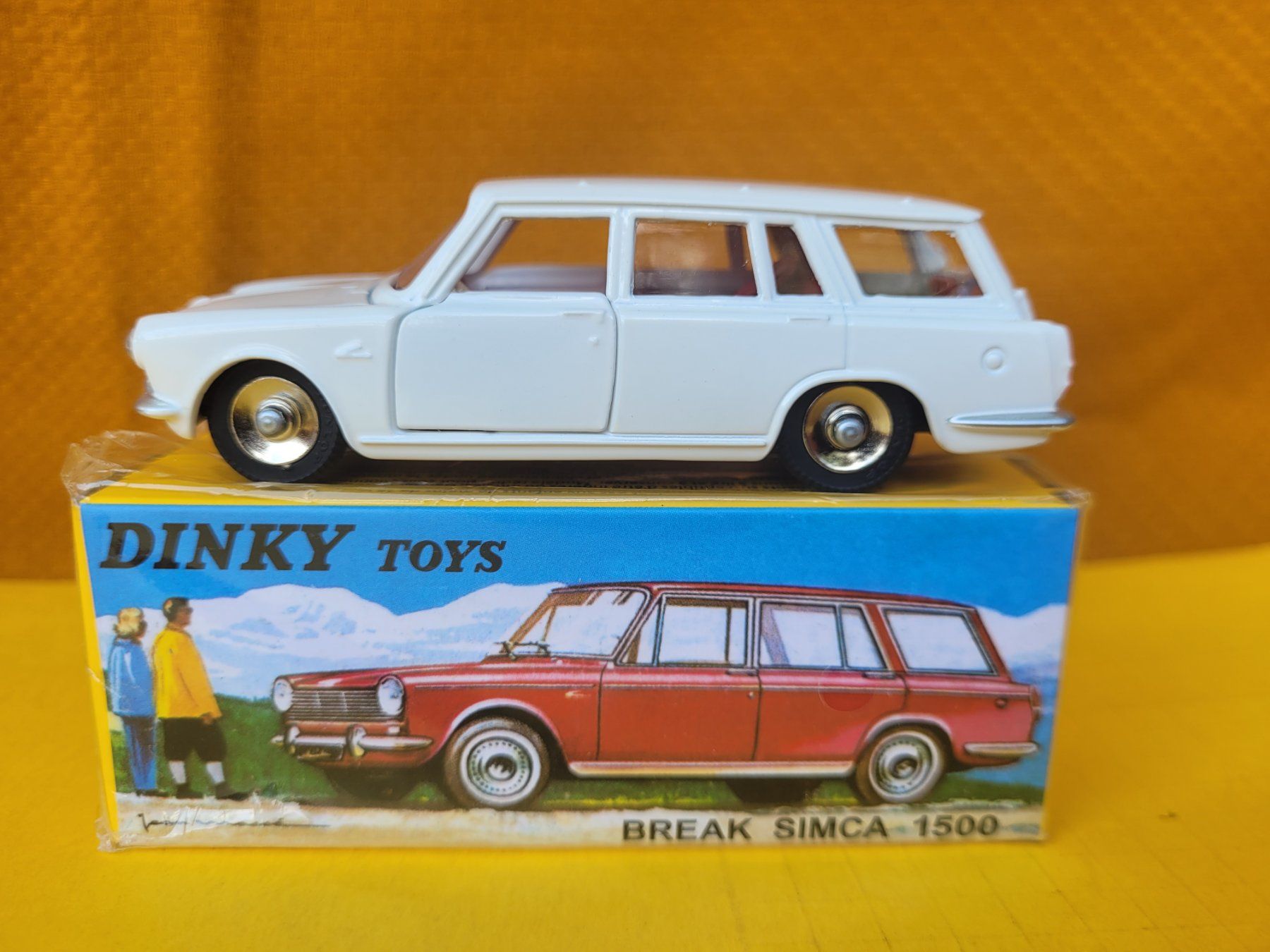 Simca Modellini d'auto: Simca 1500 break Dinky Atlas 1:43 – Nuovo e nell'imballaggio originale da Domdidier venduto da Bimbo57