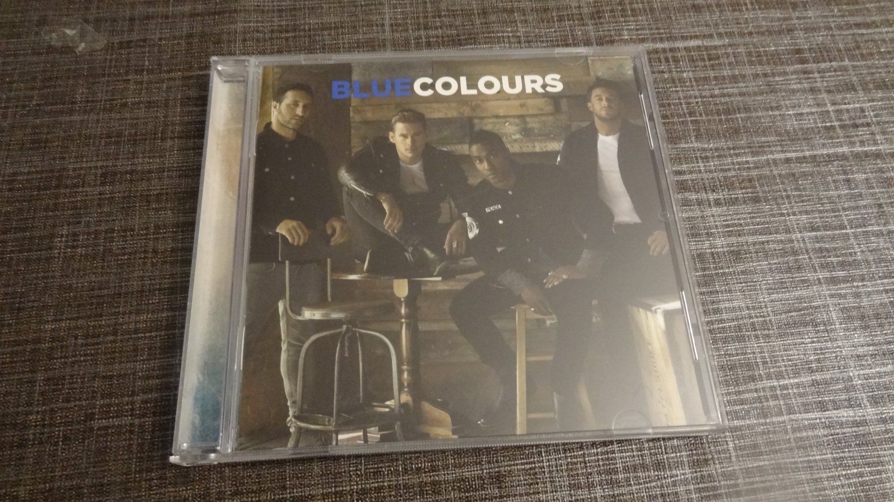 CD: Blue - Colours CD – Usato da Olten venduto da Disc-Ausverkauf