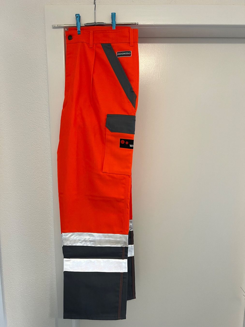Hosen: Arbeits Hose (2 Mal) 52 Neu – Gebraucht aus Langenthal von langenthal333 2