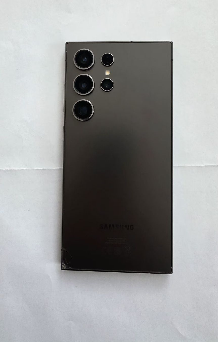 Samsung Handys / Smartphones: Samsung Galaxy S24 Ultra 512 GB – Gebraucht aus St. Gallen von YAALK 4