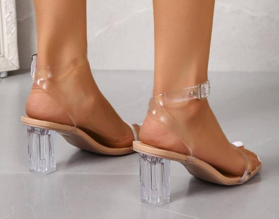 Damenschuhe: Hohe Schuhe Durchsichtig – Gebraucht aus Spreitenbach von Sabrina.dc 1