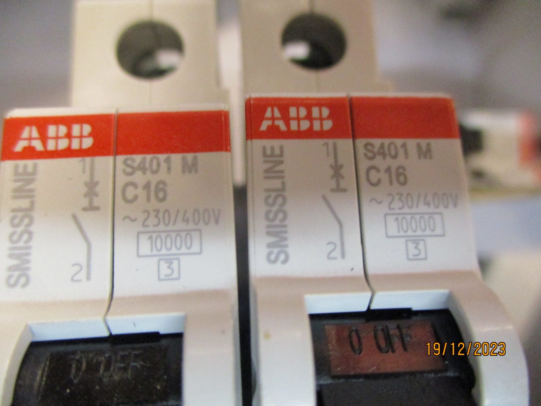 ABB Stromzufuhr: ABB Leitungsschutzschalter SWISSLINE S401M C16 – Gebraucht aus Langnau i. E. von Superseven69 1