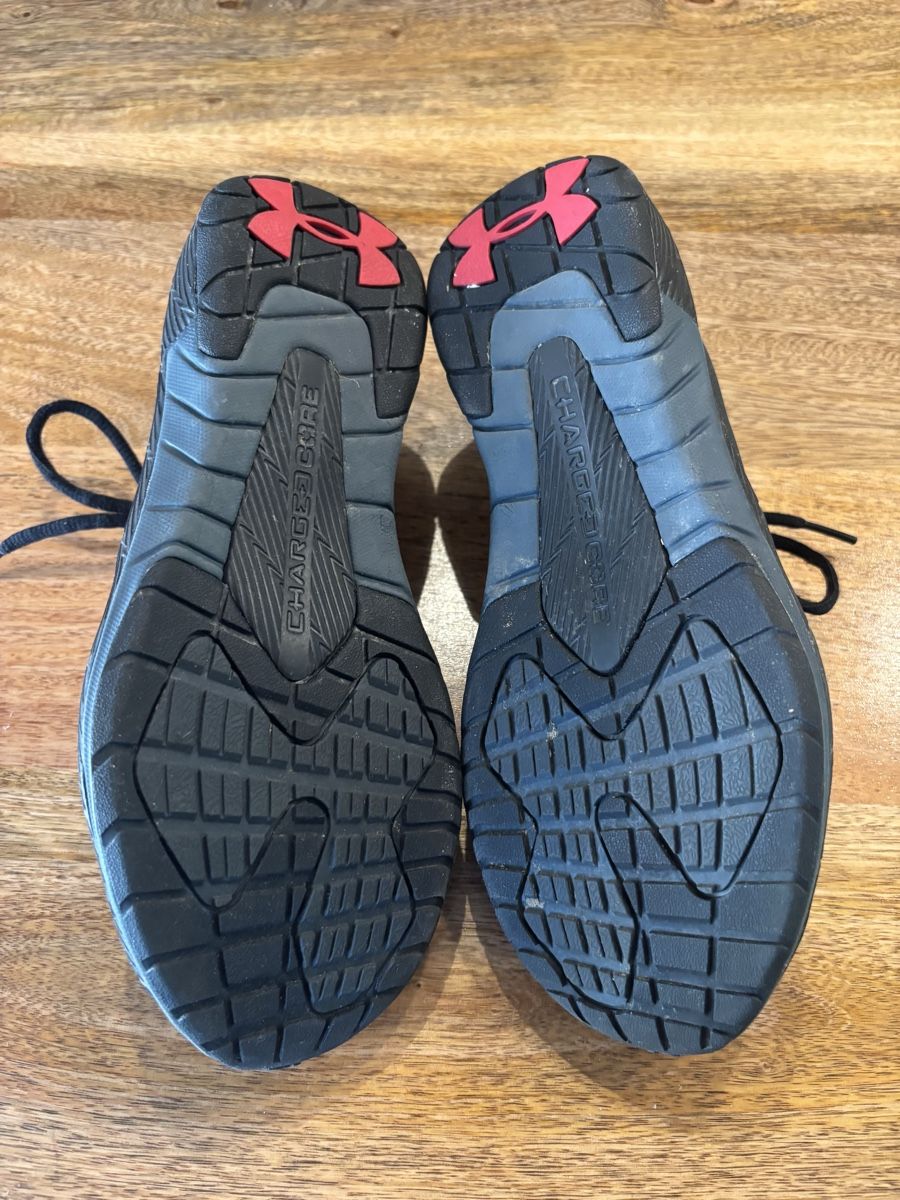 Under Armour Chaussures hommes: Under Armour Commit Schuhe Gr.40.5 – D'occasion à Oberdorf SO par sa-na 3
