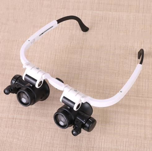 Altro per Ottica: 2 LED LupenBrille Mikroskop – Nuovo e nell'imballaggio originale da Châtelaine venduto da topshop.switzerland 2