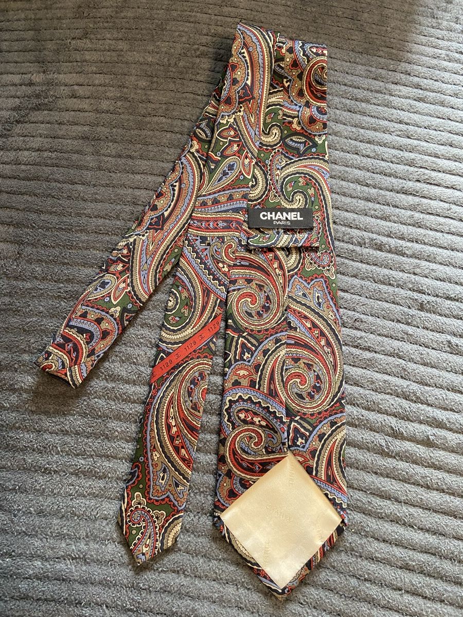Chanel Cravatte: Cravate Chanel – Usato da Montreux venduto da Perledor 5