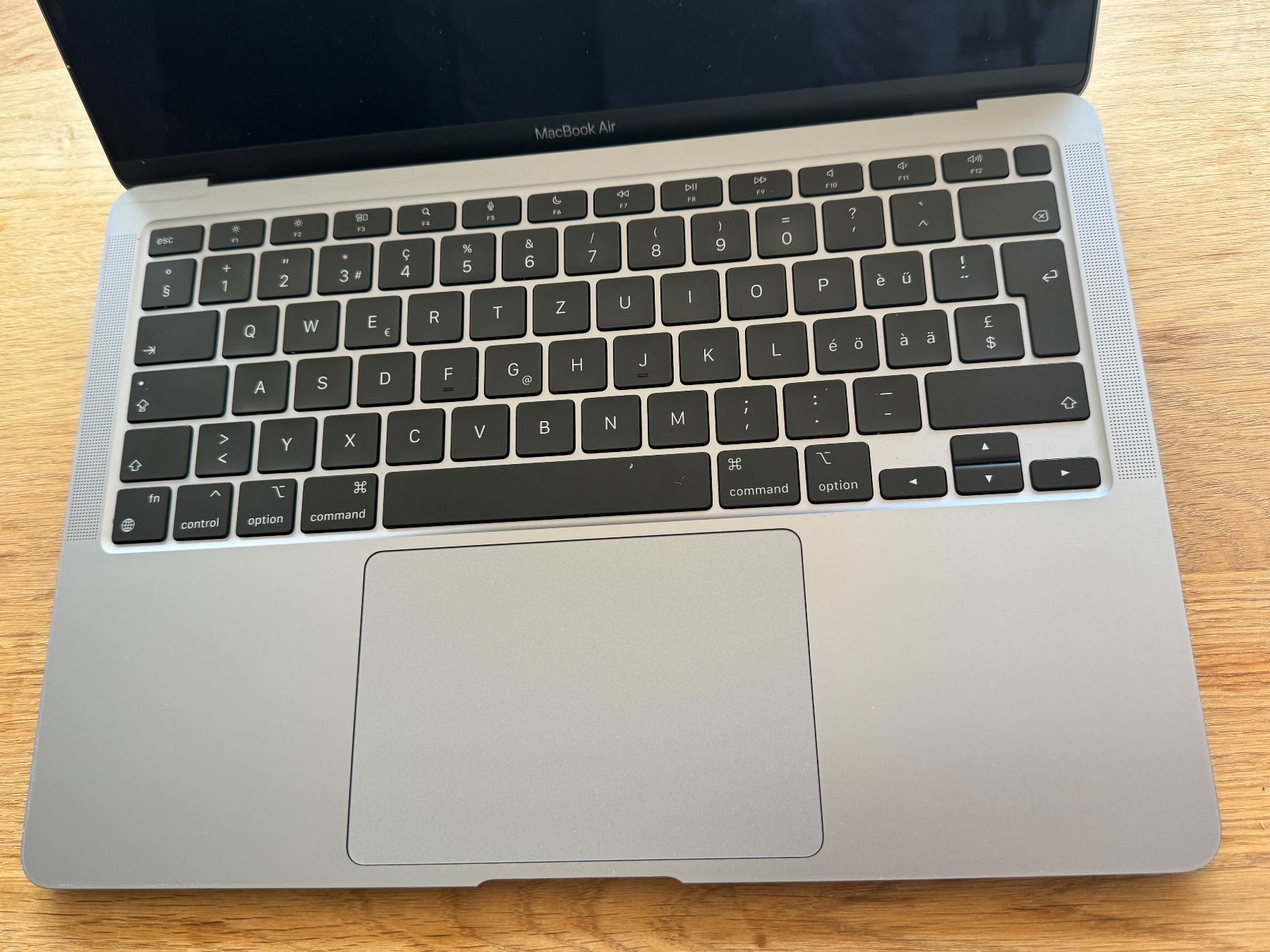 Apple Notebook: Apple MacBook Air M1 2020 in Silber – Usato da Zürich venduto da pau_5rhr 1
