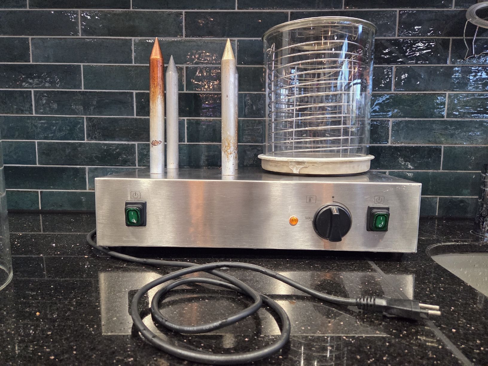 Elettrodomestici da cucina: Professionelle Hot Dog Maschine – Usato da Emmen venduto da GrabandGo 1