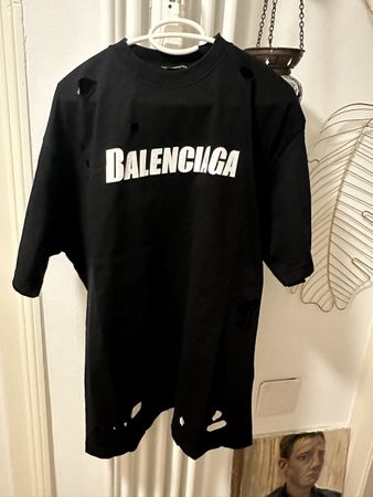 Balenciaga Destroyed Oversized T-Shirt – Grösse M
