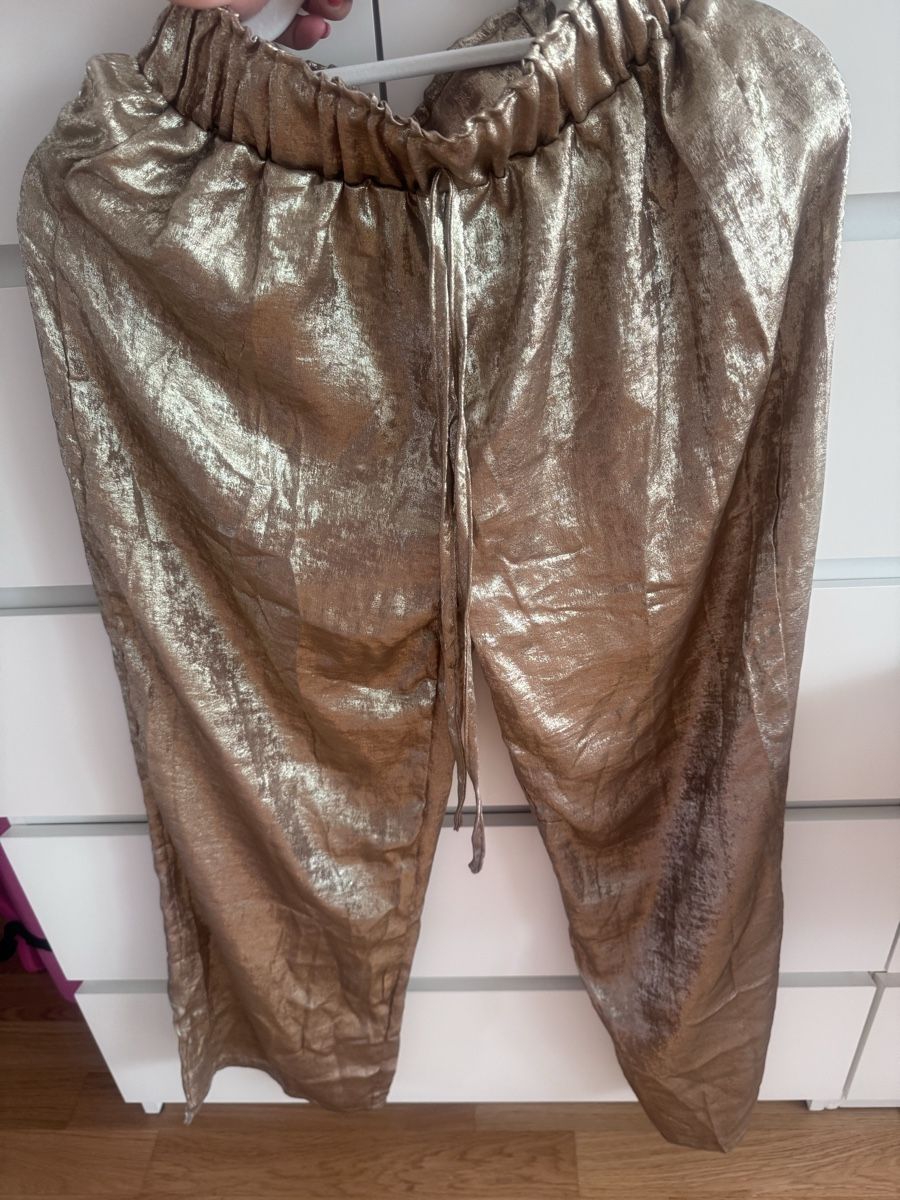 Hosen: Hose Gold gr S – Neu (gemäss Beschreibung) aus Unterengstringen von Cuz_5555