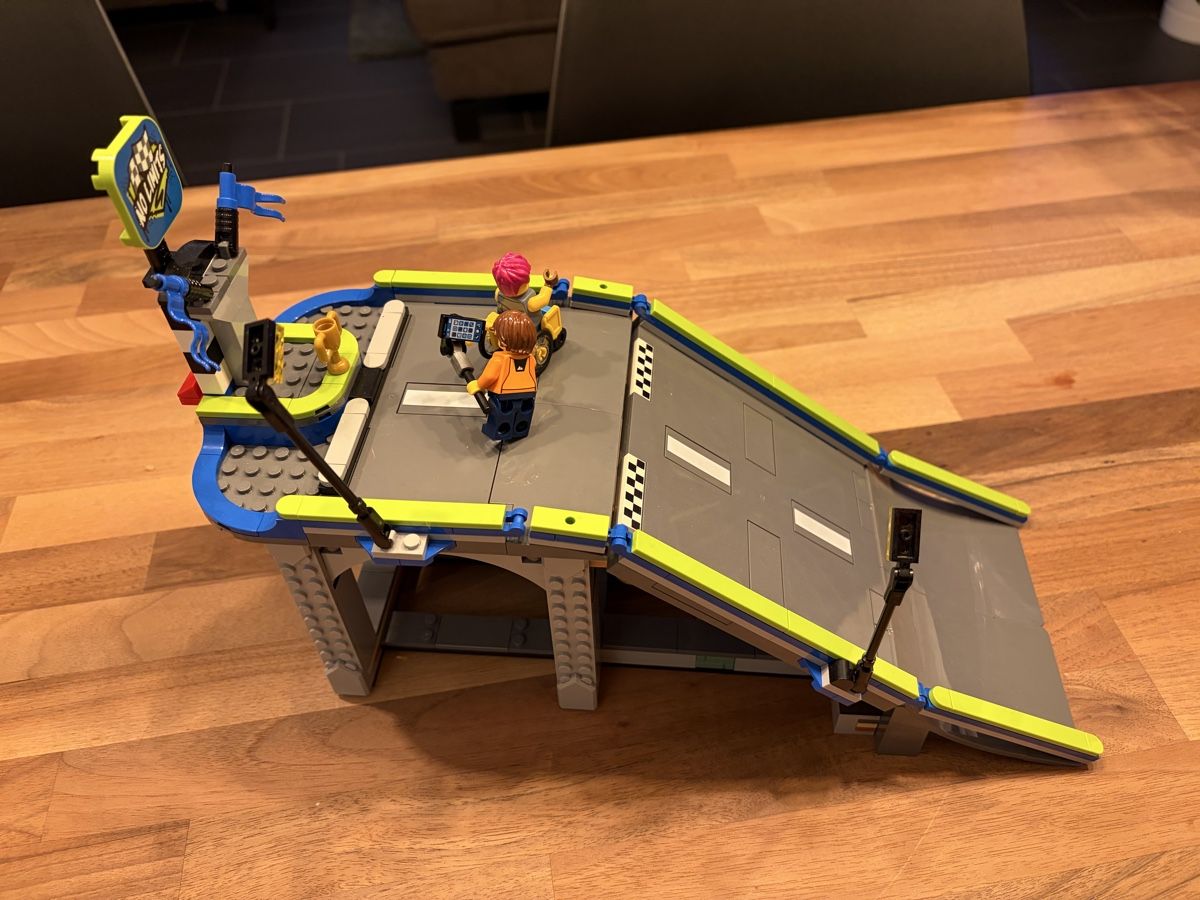 Lego Spielzeuge: Lego City Autorennbahn – Gebraucht aus Pfyn von Tomi270