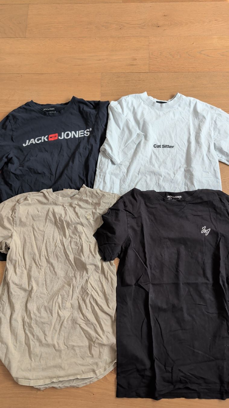 Lots de vêtements: Kleiderpaket T-Shirts Pullover Hosen Grösse S – D'occasion à Arbon par kangaruh 3