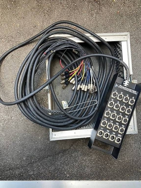 Mischpulte: Multicore RoadMaster  system 16/4 + Flight Case – Gebraucht aus Sion von Snare 2