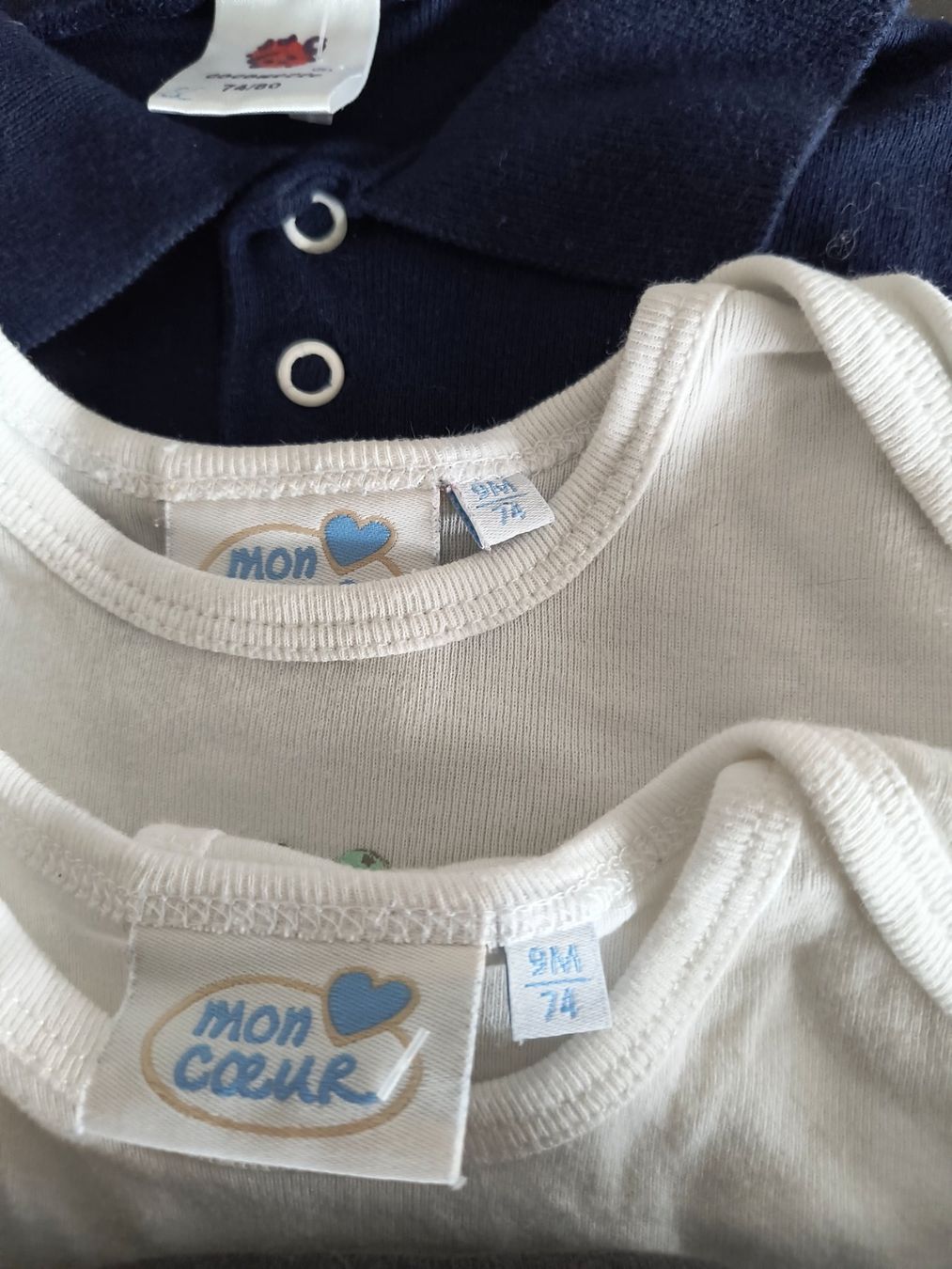 Kleiderpakete & -sets: 4 Baby Kurzarmbodys Gr. 74/80 – Gebraucht aus Oberweningen von Bumblebee2 1