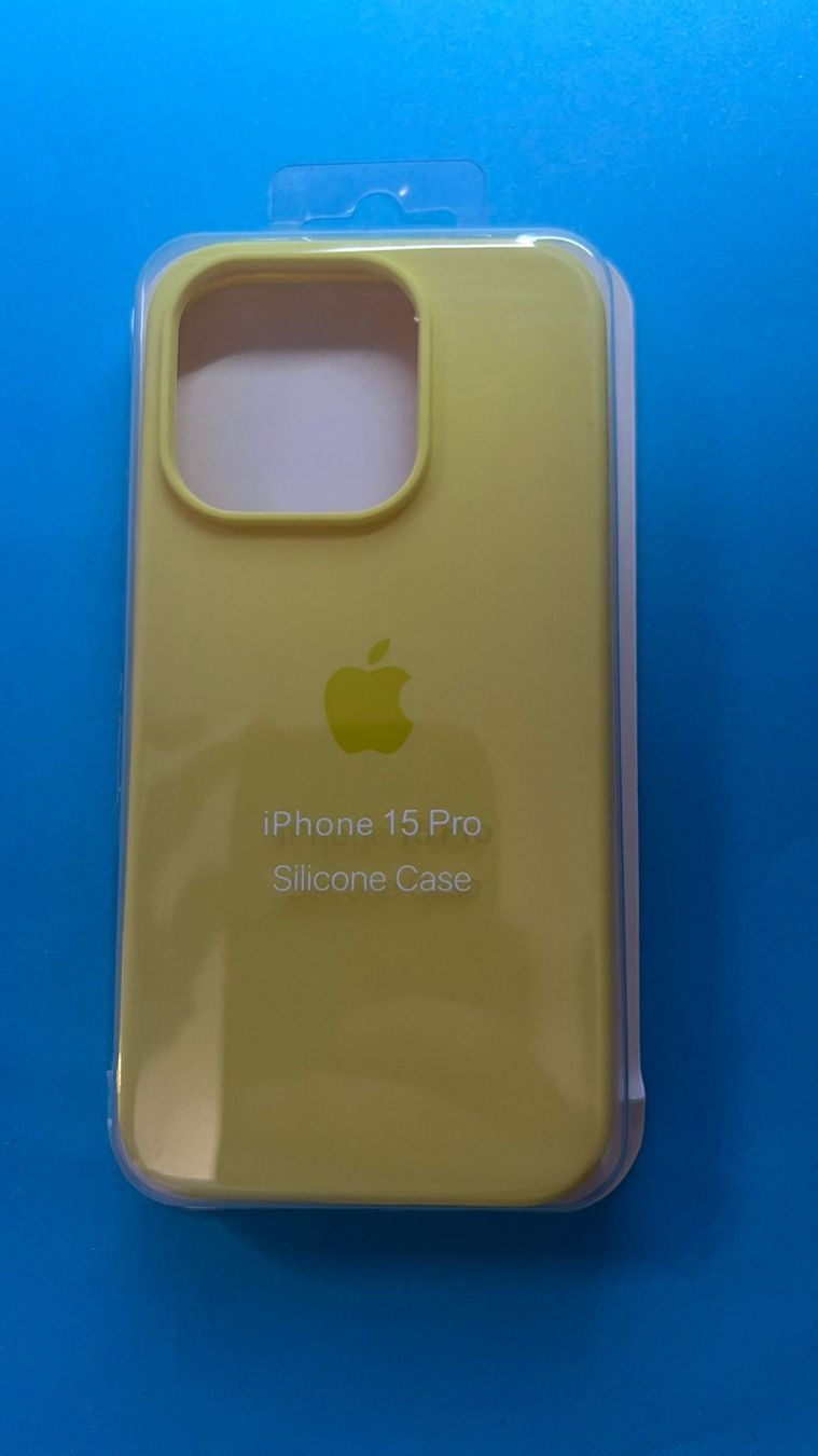 Cover & Protezioni schermo: Coque iPhone 15 Pro \ iPhone 15 Pro Hülle – Nuovo e nell'imballaggio originale da St-Cergue venduto da vpr_7v8g