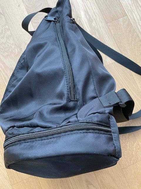Zaini: Rucksack Sport/ Freizeit – Usato da Zürich venduto da Sonnenblume_65 2