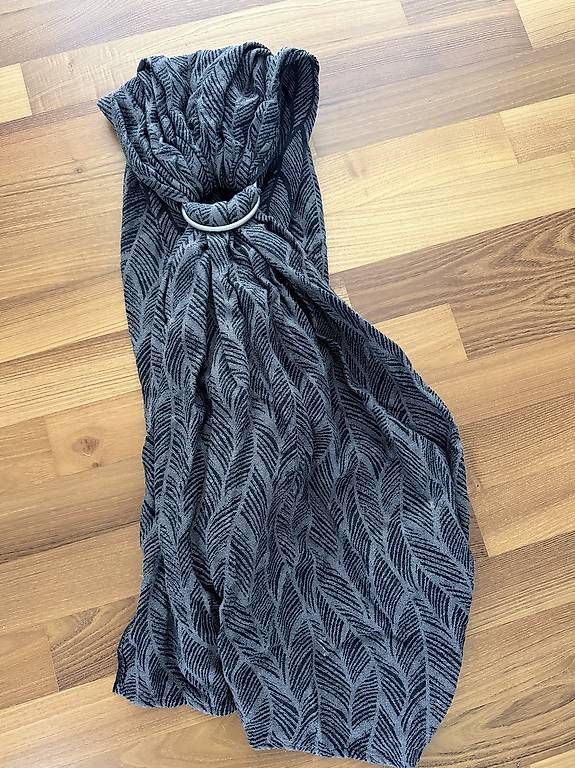 Neisna Porte-bébés ventraux & dorsaux: Neisna Veer RingSling – D'occasion à Egg b. Zürich par FiMi