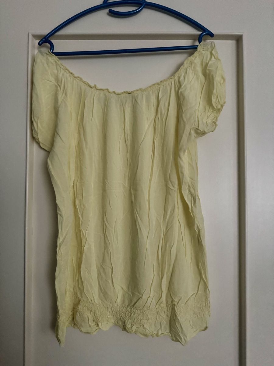 T-shirt: T-Shirt – Usato da Schaffhausen venduto da mar_jk9z 1