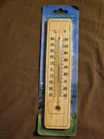 Neues hölzernes Außenthermometer