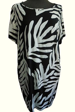 s.Masse ca.Gr. 44 / 46 ONLY Kleid aus Viskose creme schwarz