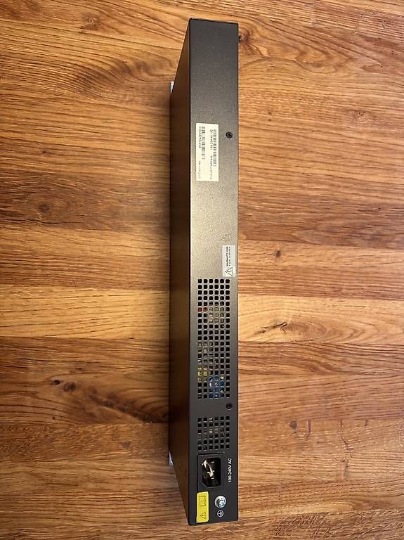 Hubs & Switches: HP 1920-24G Switch 24-Port Gigabit Rack Switch managed – Gebraucht aus Lyss von smar9452 4
