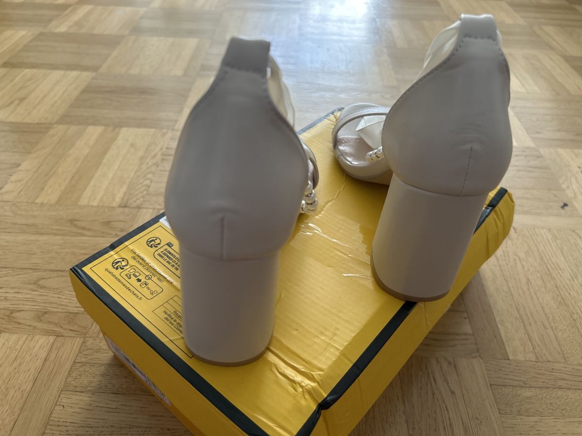 Scarpe da donna: Damen Schuhe Gr. 37 Neu – Nuovo e nell'imballaggio originale da Dulliken venduto da Lindt.1845 2