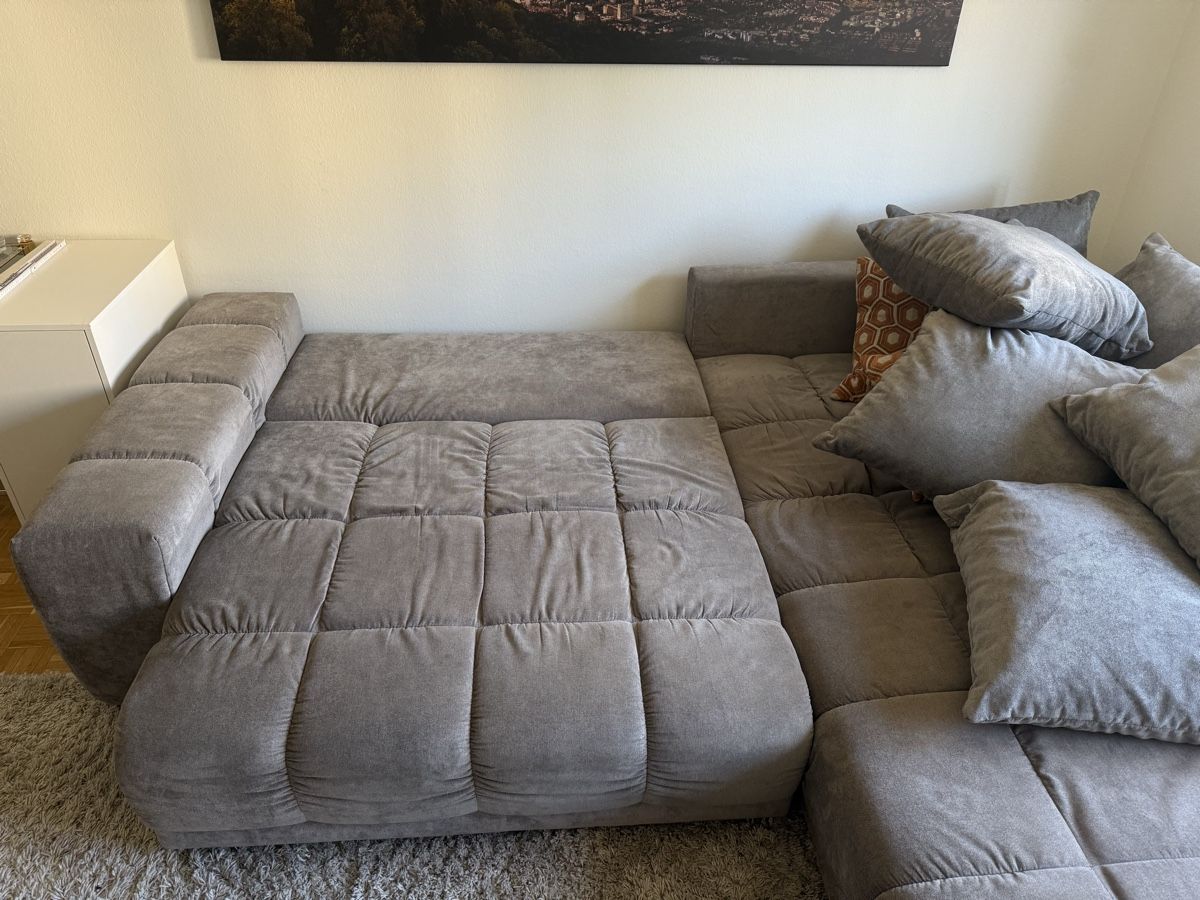 Divani: Ecksofa mit Schlaffunktion und Bettkasten grau – Usato da Zürich venduto da sim_rj8b 2
