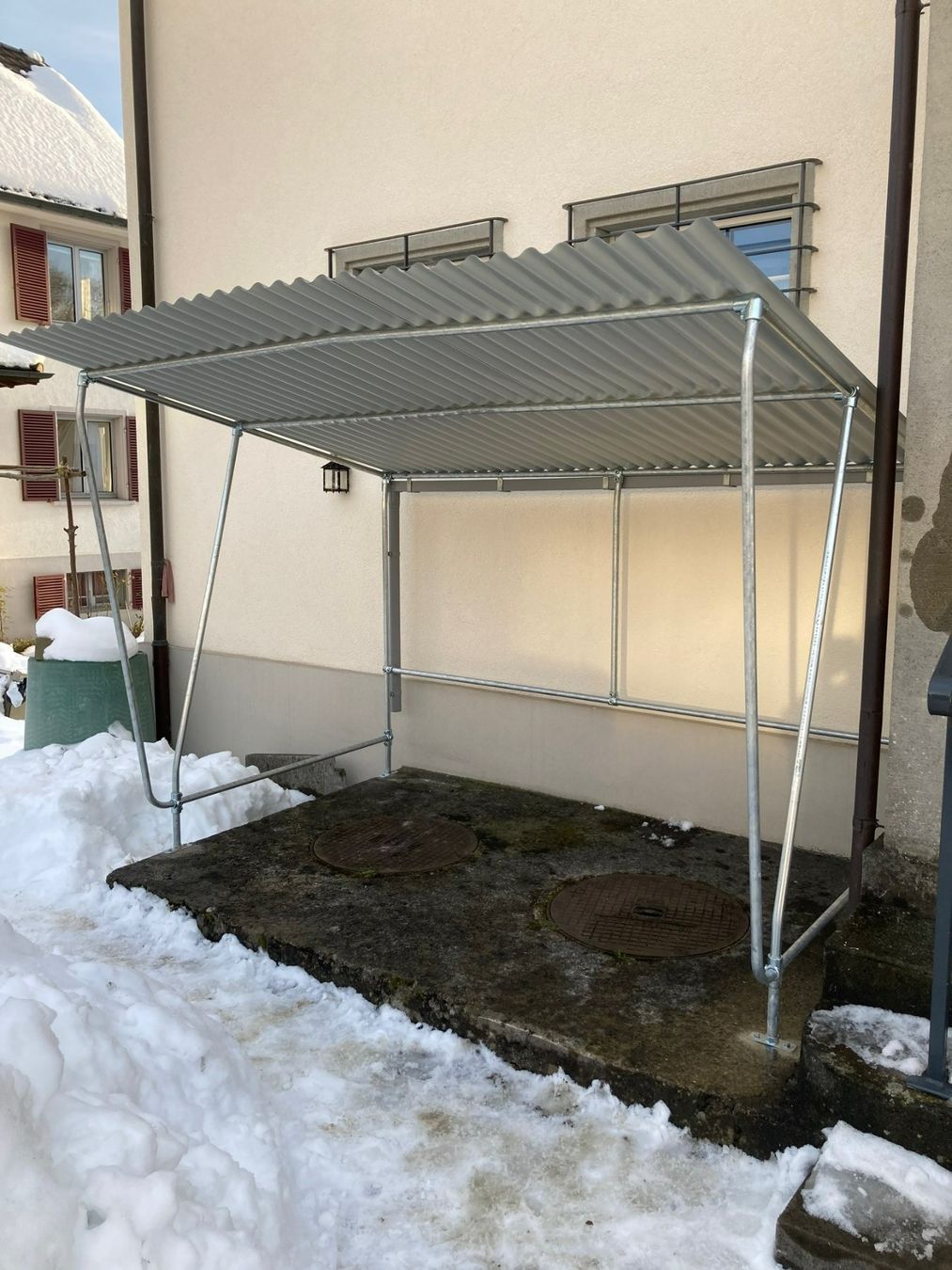 Rifugi: Velounterstand / Fahrradunterstand neu – Nuovo (secondo la descrizione) da Wald ZH venduto da velodaba 7
