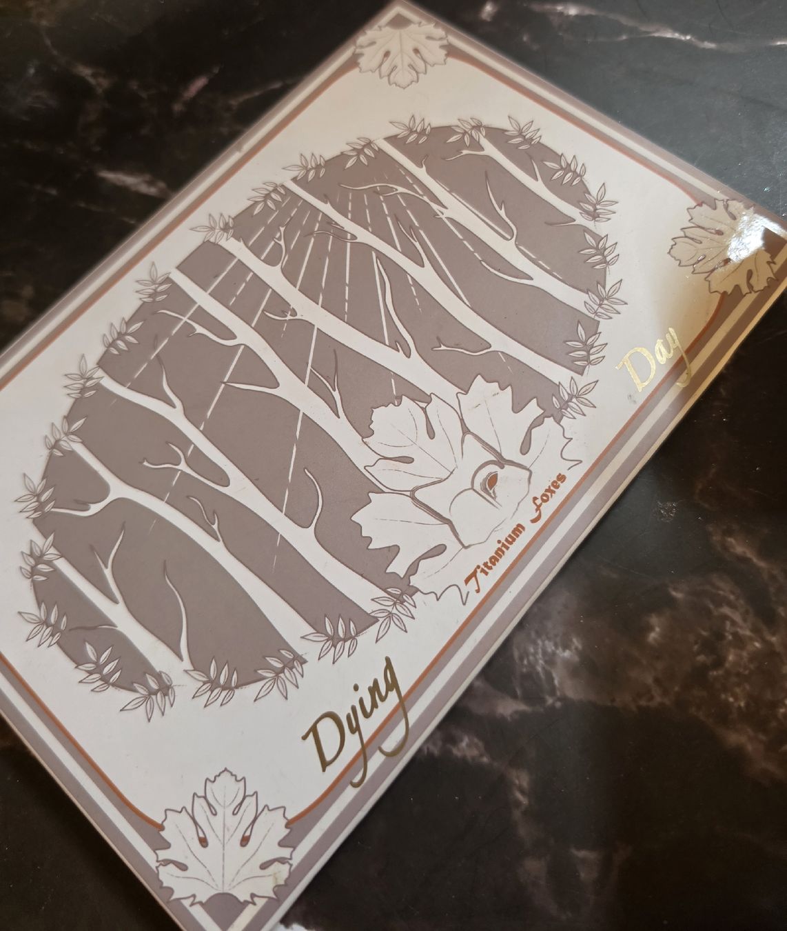 Make-up: Dying Day Titanium Foxes Lidschatten Palette  – Usato da Uster venduto da mikedizzy84 3
