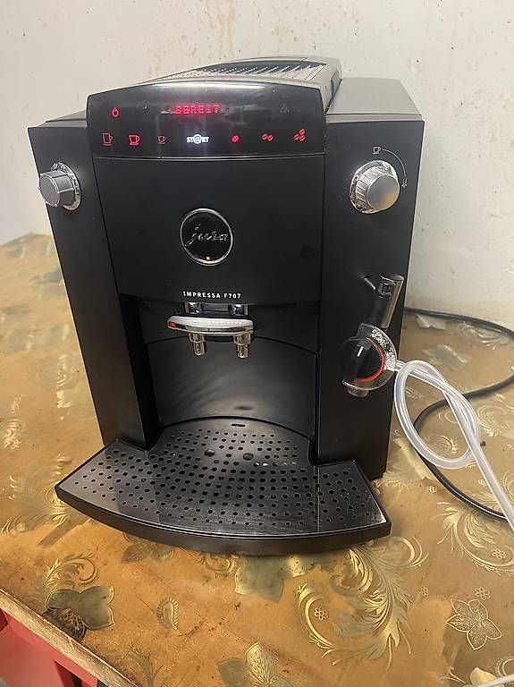 Macchine per caffè & Macchine per espresso: Jura F707 – Usato da Adliswil venduto da 1sinisa1
