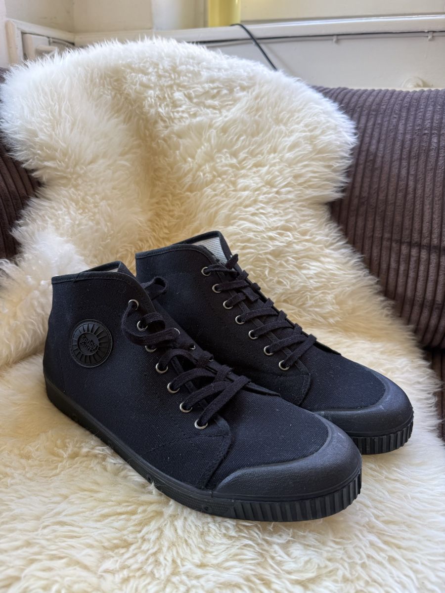Scarpe da uomo: Spring Court B2 Canvas Schuhe, Schwarz, Grösse 45 – Nuovo (secondo la descrizione) da Biel/Bienne venduto da lichterhoh