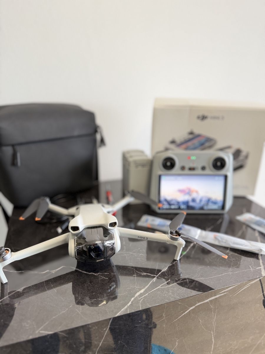 DJI Videocamere: DJI Mini 3 Fly More Combo + DJI RC Controller | 3 Akkus OVP – Usato da Pratteln venduto da TomDurbo