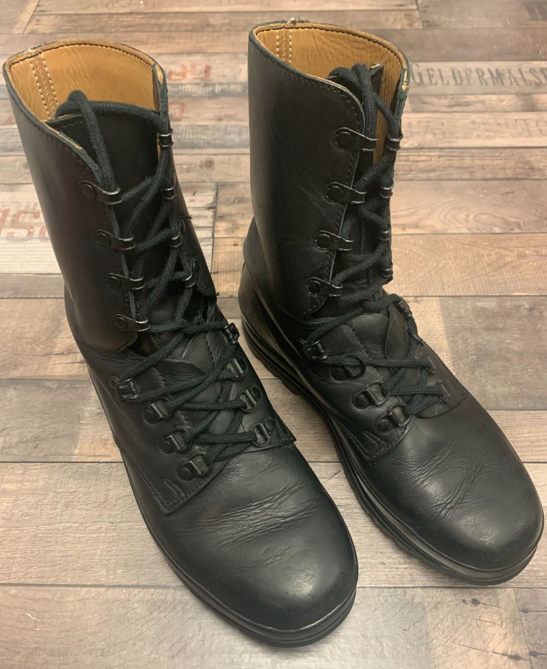 Schweizer Armee Herrenschuhe: Armee-Kampfstiefel KS90 - Gr. 40,5 / Leder – Gebraucht aus Gundetswil von Egro100