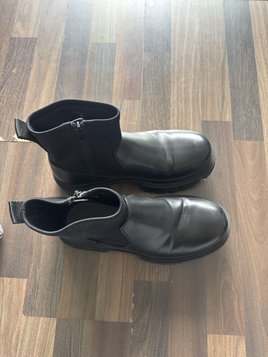 Zara Chaussures hommes: BOTTES NOIR SIMILI CUIR / TAILLE 42 – D'occasion à Chêne-Bougeries par yoanmamane 2