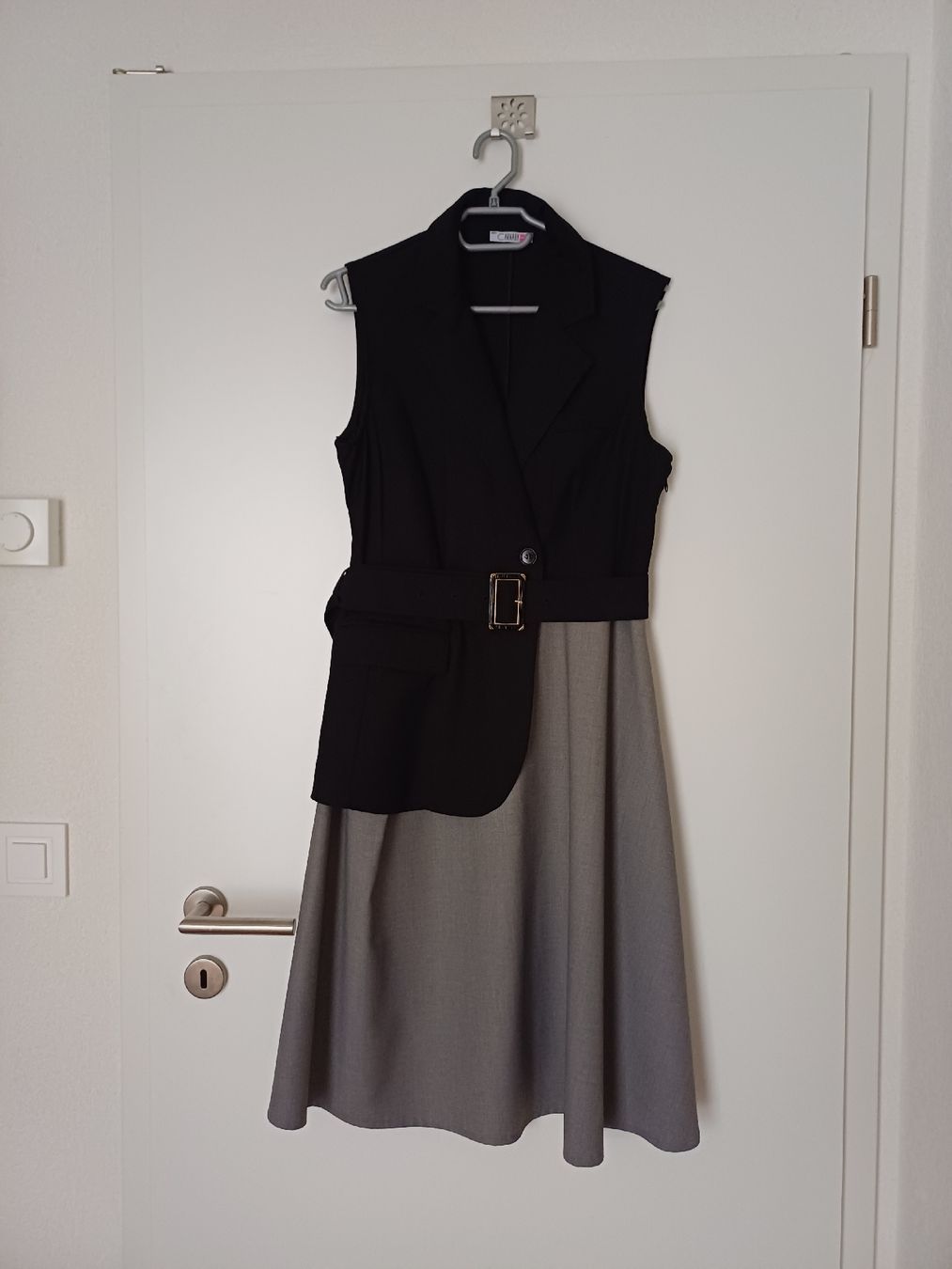 Kleider: Robe, Carnaby, M. – Gebraucht aus Boudry von JulieG13