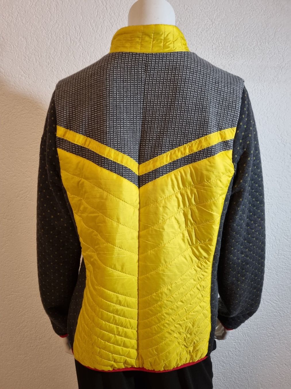 Almgwand Giacche: Almgwand Jacke Grösse 42 – Usato da Schönenwerd venduto da Chez_Mimi 2