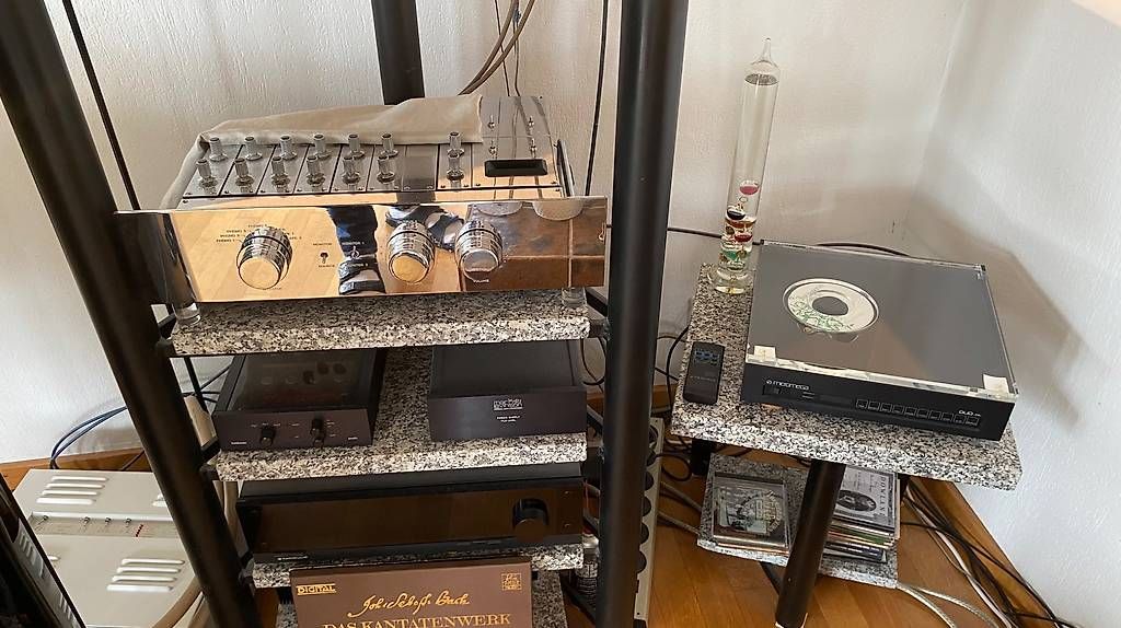Lettore multimediale & Streamer: High End Musikanlage – Usato da Elgg venduto da vinyl03 1