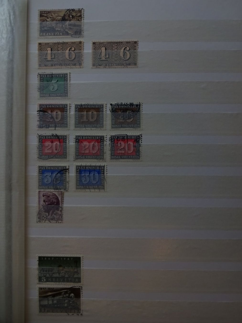 Tutti i francobolli: Schweizer Marken plus Album 3,5 cm dick – Usato da Cham venduto da mktreasure 5