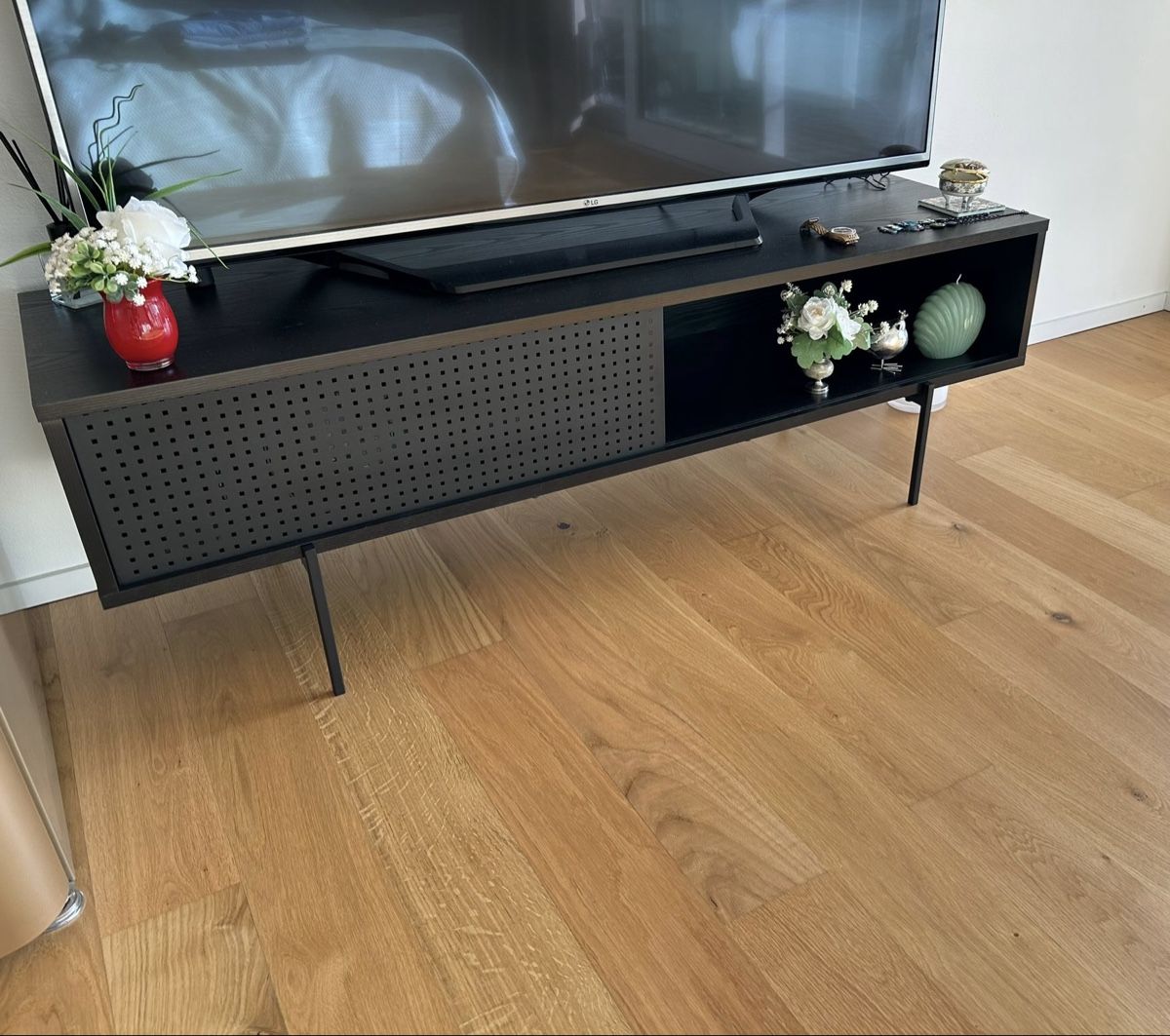 Conforama Mobili TV: TV Stand – Nuovo (secondo la descrizione) da Oberwil BL venduto da pau_5h5d