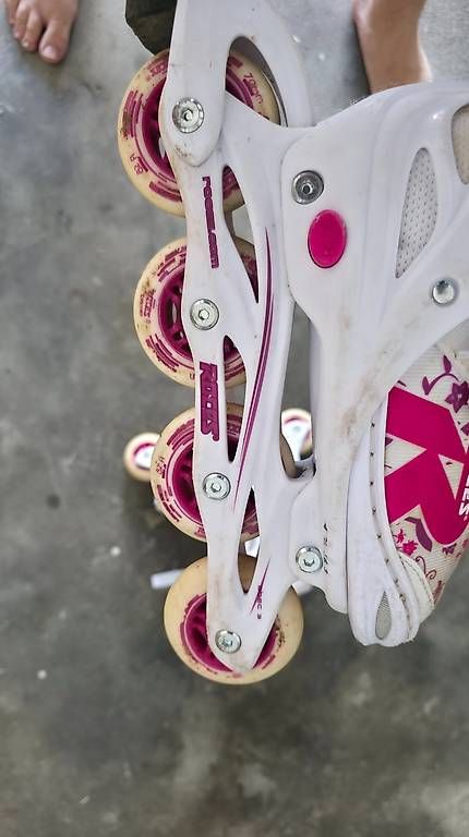 Pattini in linea & Pattini a rotelle: Roces Kinder Inlineskates Gr. 3437 verstellbar – Usato da Dornach venduto da IP5 2