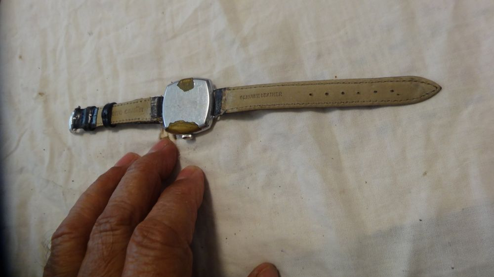 Orologi: ANTIK HERREN CHRONO SECONDEN UHR,HANDAUFZEUG.LÄÜFT--30X30MM – Usato da zürich venduto da ahmad01 2