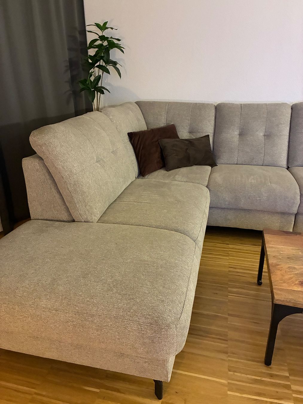 Sofas: Ecksofa hellgrau/beige Neuwertig – Gebraucht aus Zürich von man_ks2t 2