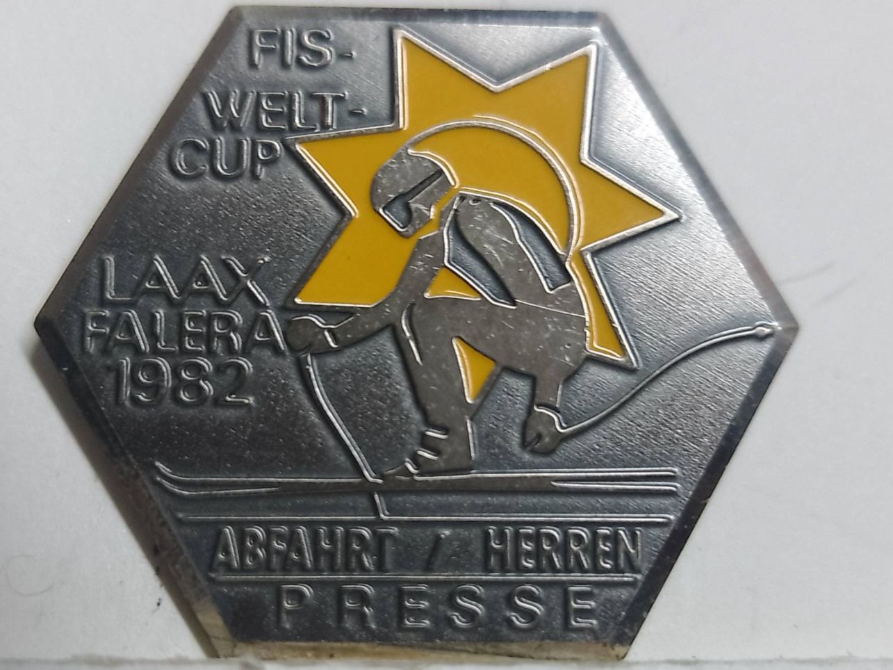 Medaglie: LAAX - FALERA - "Fis - Welt - Cup" 1982 - "PRESSE" – Usato da Sorengo venduto da 74in