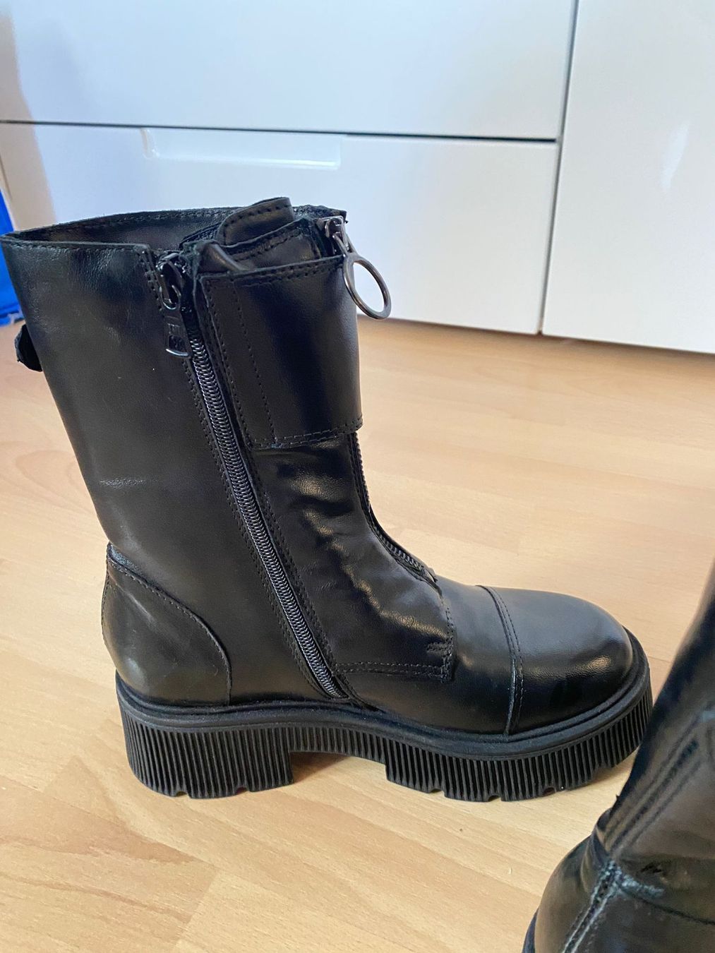Scarpe da donna: Winterboots, Leder, neu, Gr. 36, schwarz – Nuovo (secondo la descrizione) da Rothrist venduto da lil_tg5m 2