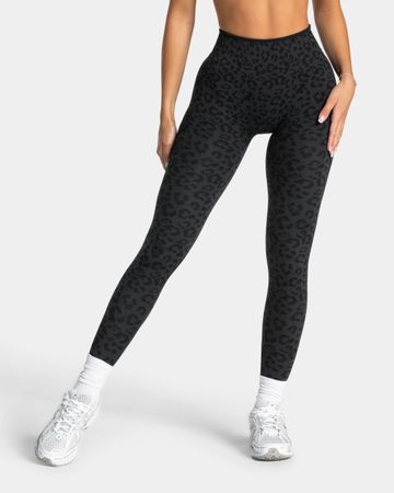 Contrastline Sculpt Scrunch Leggings