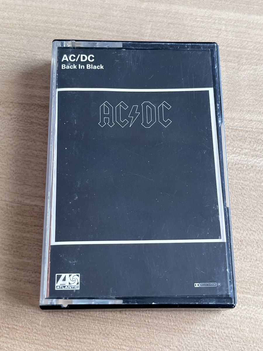 Kompaktkassetten: AC / DC: Back in Black – Gebraucht aus Frauenfeld von S0270115