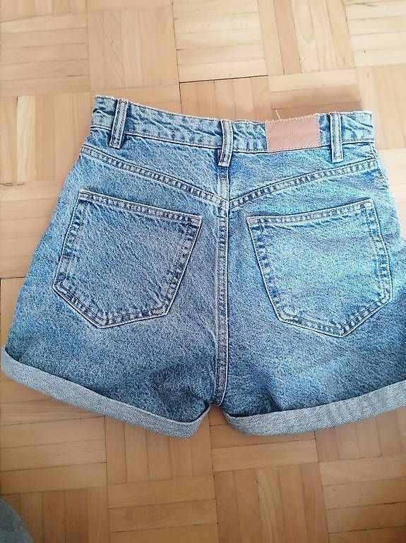 Hosen: kurze hose Grösse 32 – Gebraucht aus Arlesheim von gligli01 2