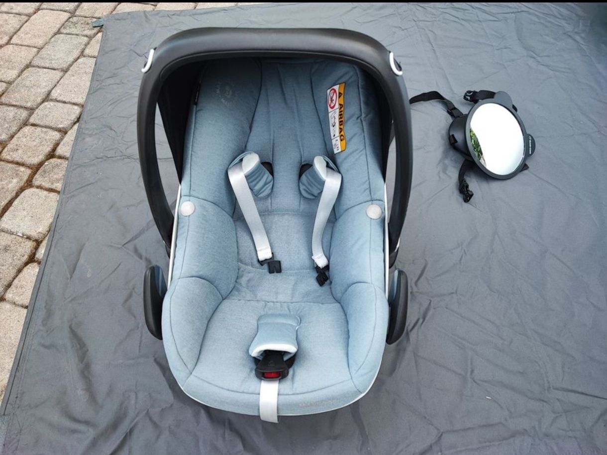 Maxi-Cosi Seggiolini per auto: MAXI COSI Pebble Pro i-Size Babyschale – Usato da Eich venduto da Exige_S